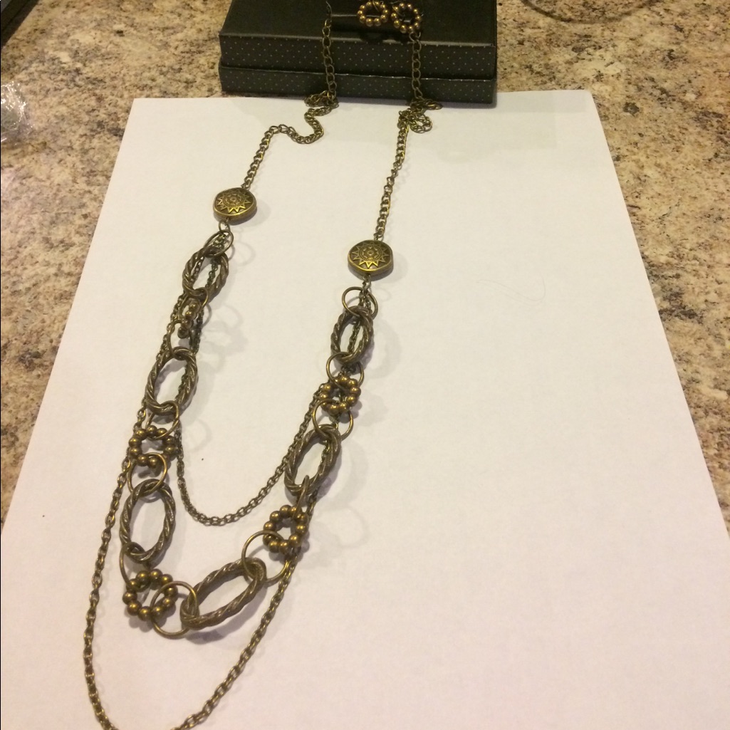 Paparazzi Necklace And Earring Set